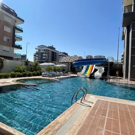 Apartment Yaparli Cozy Just 250m From The Sea, Mahmutlar, Alanya